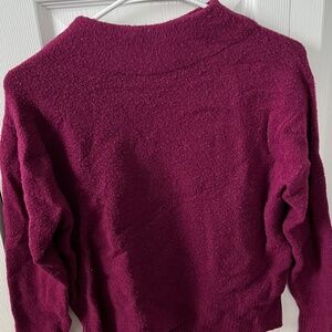 Souffle Yarn High-Neck Sweater - Long Sleeve